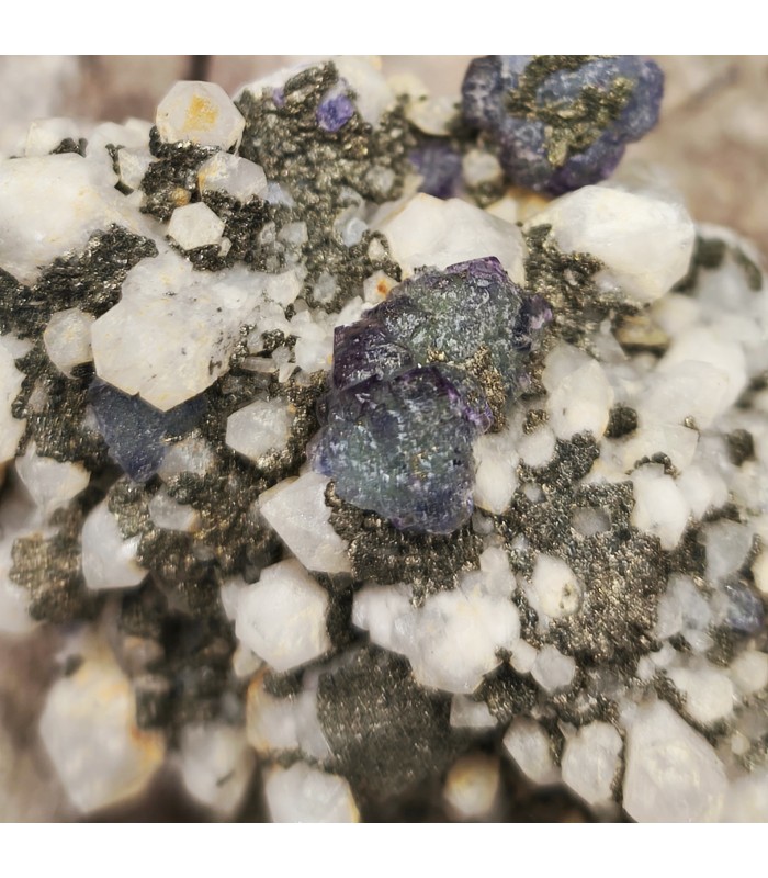 Fluorite et Quartz, La Peyratte , Deux Sevres (79)